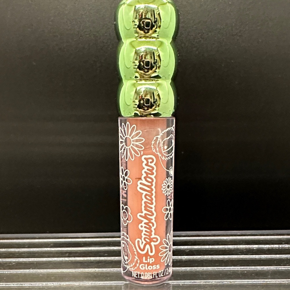 Squishmallows Shimmer Mist, Blush Stick, Eyeshadow and Lip Gloss Set. - Picture 7 of 11